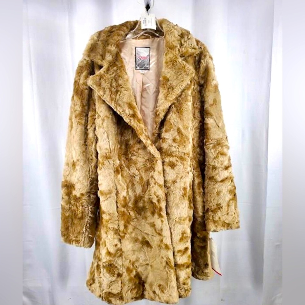 NWT The American Outdoorsman Women’s Taupe Faux Fur Coat